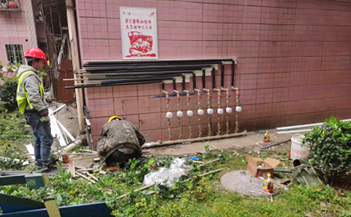 這一次我們改造都是按照最高的標(biāo)準(zhǔn)來對(duì)水表和材質(zhì)進(jìn)行改造